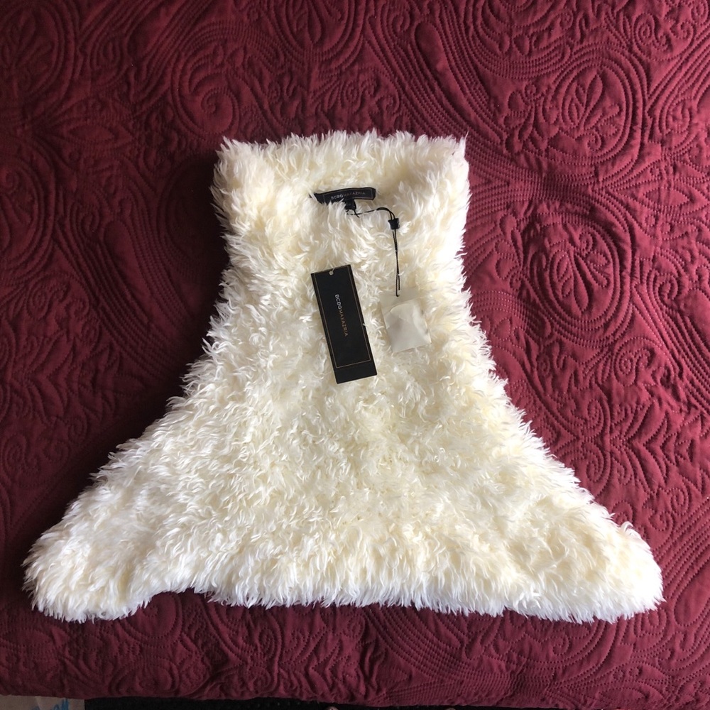 BCBG MaxAzria White Faux Fur Cape /Shoulder Shrug